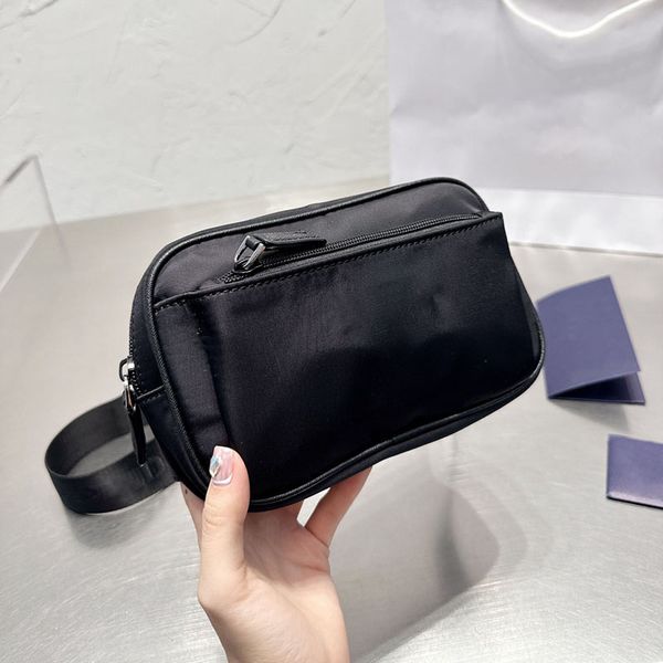 luxurys designers re-nylon shoulder bags side bag crossbody messenger bags for man navy handbag
luxurys designers re-nylon shoulder bags side bag crossbody messenger bags for man navy handbag