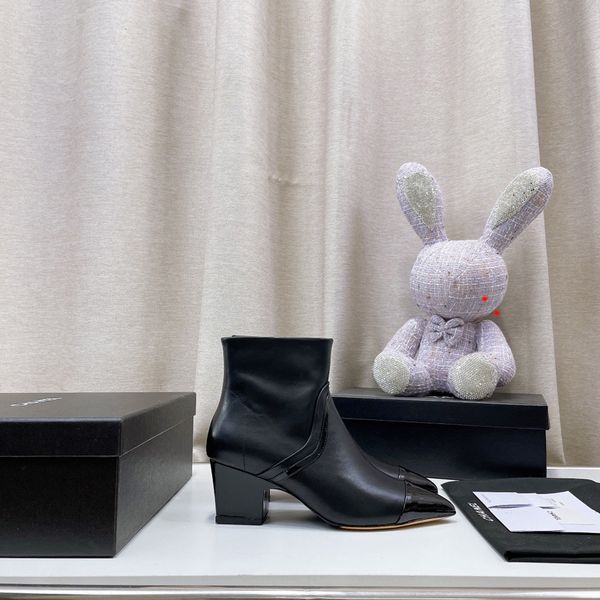 2023 star trail ankle boot luxury womens designer chunky heel boots lace up martin boots ladys fashion winter booties with box -e056, Black
2023 star trail ankle boot luxury womens designer chunky heel boots lace up martin boots ladys fashion winter booties with box -e056, Black