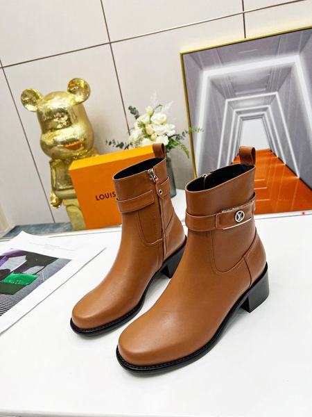 2023 star trail ankle boot luxury womens designer chunky heel boots lace up martin boots ladys fashion winter booties with box -e069, Black
2023 star trail ankle boot luxury womens designer chunky heel boots lace up martin boots ladys fashion winter booties with box -e069, Black