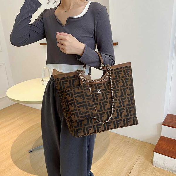 design bag factory wholesale and retail large women's 2023 new fashion korean version fashionable atmospheric h simple large capacity t
design bag factory wholesale and retail large women's 2023 new fashion korean version fashionable atmospheric h simple large capacity t