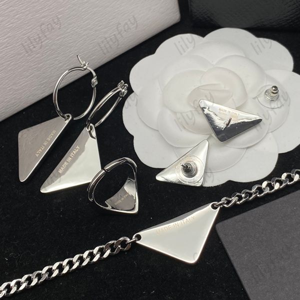 designer jewelry sets necklaces luxury rings womens studs fashion earrings classical letters mens stainless steel chain p bangle 2022, Silver
designer jewelry sets necklaces luxury rings womens studs fashion earrings classical letters mens stainless steel chain p bangle 2022, Silver