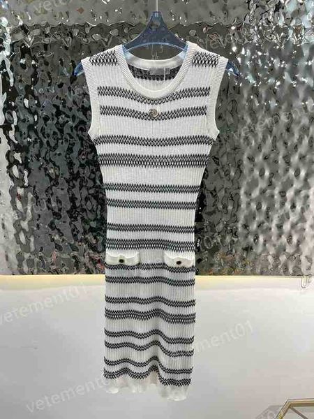designer women dresses summer new fake pocket design chest gold logo sleeveless dress luxury summer party dresses for women, Black;gray
designer women dresses summer new fake pocket design chest gold logo sleeveless dress luxury summer party dresses for women, Black;gray