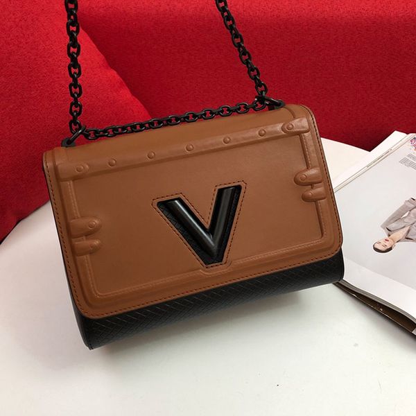 5a quality twist crossbody bag chain flap shoulder bags genuine leather curved base fashion letters women handbags purse messenger wallets
5a quality twist crossbody bag chain flap shoulder bags genuine leather curved base fashion letters women handbags purse messenger wallets