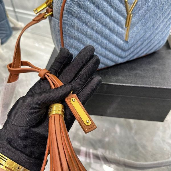 2023 designer shoulder bag for womens luxurys cowboy crossbody fashion tote bags bumbags mens fanny packs blue purse handbags 2211182d
2023 designer shoulder bag for womens luxurys cowboy crossbody fashion tote bags bumbags mens fanny packs blue purse handbags 2211182d