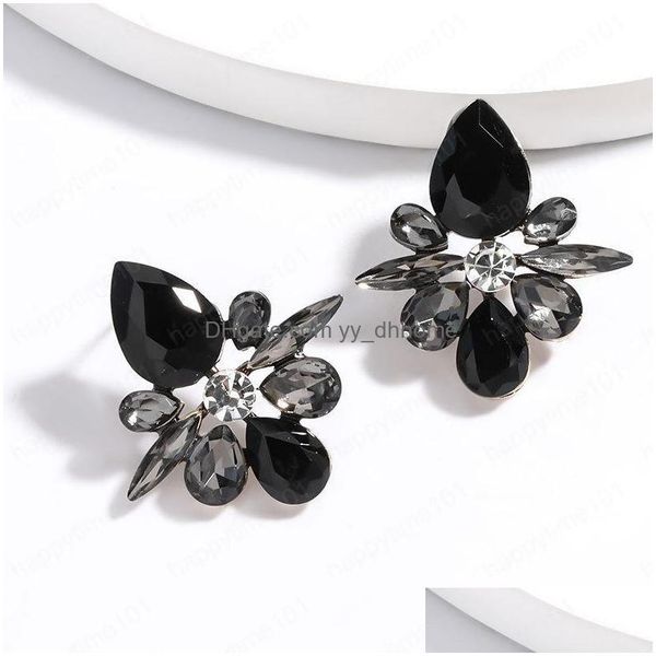 dangle chandelier exaggerated alloy diamonds rhinestone fl diamond geometric earrings fashionable girl dangle drop delivery jewelry dhrsu, Silver
dangle chandelier exaggerated alloy diamonds rhinestone fl diamond geometric earrings fashionable girl dangle drop delivery jewelry dhrsu, Silver