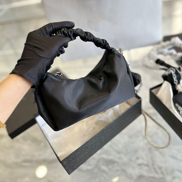 nylon 20cm shoulder bag luxury tote designer women's tote fashion crossbody stylish zipper purse with pendant black 2022
nylon 20cm shoulder bag luxury tote designer women's tote fashion crossbody stylish zipper purse with pendant black 2022