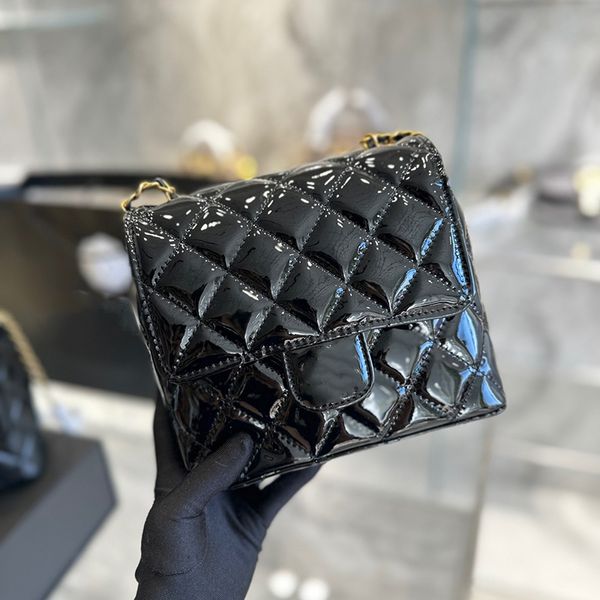 womens patent leather/lmabskin vintage quilted bags gold metal hardware matelasse chain crossbody shoulder large capacity cosmetic case desi
womens patent leather/lmabskin vintage quilted bags gold metal hardware matelasse chain crossbody shoulder large capacity cosmetic case desi