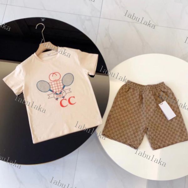 2023 luxury designer clothing sets kids t-shirt white monogrammed shortst fashion british fashion brand summer childrens treasures and girls
2023 luxury designer clothing sets kids t-shirt white monogrammed shortst fashion british fashion brand summer childrens treasures and girls