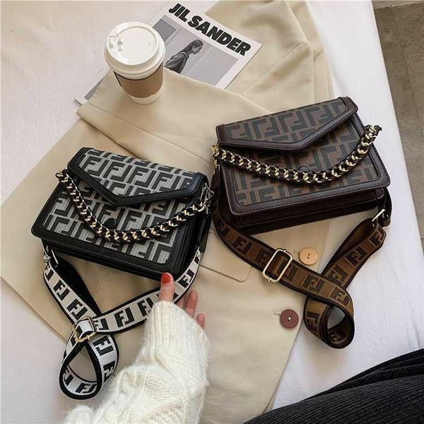 design bag factory wholesale and retail women's spring winter 2023 popular new korean style fashion one shoulder small square broadb ms
design bag factory wholesale and retail women's spring winter 2023 popular new korean style fashion one shoulder small square broadb ms