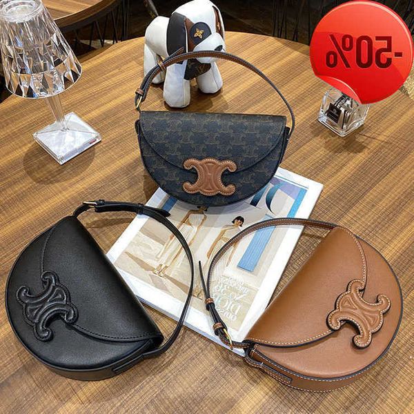 designer bag triumphal arch bag female 2022 autumn and winter new half round moon cowhide one shoulder crossbody factory direct sale
designer bag triumphal arch bag female 2022 autumn and winter new half round moon cowhide one shoulder crossbody factory direct sale