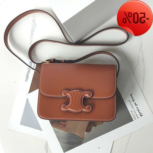 designer bag 2022 new single shoulder msenger women's summer small square box tofu triumphal arch factory direct sale
designer bag 2022 new single shoulder msenger women's summer small square box tofu triumphal arch factory direct sale