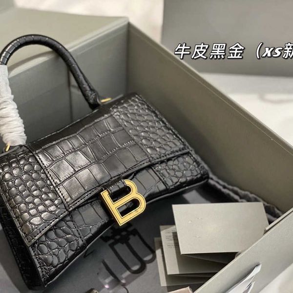 2022 hourglass handbag bags designer women new color upgraded crocodile leather messenger hand gift box packaging
2022 hourglass handbag bags designer women new color upgraded crocodile leather messenger hand gift box packaging