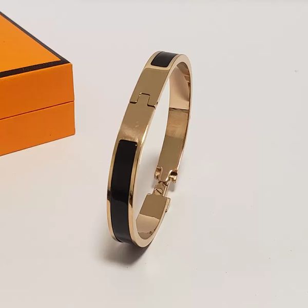 66scharm bracelets designer bracelet 8mm wide titanium steel jewelry gift size 17 for woman fashion jewelry bangles no box set, Golden;silver
66scharm bracelets designer bracelet 8mm wide titanium steel jewelry gift size 17 for woman fashion jewelry bangles no box set, Golden;silver