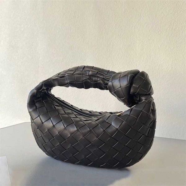 designer bottegas bags venetas early spring premium handheld cow horn cloud 2023 new fashion versatile woven womens cowhide handbag 60jc 04d
designer bottegas bags venetas early spring premium handheld cow horn cloud 2023 new fashion versatile woven womens cowhide handbag 60jc 04d