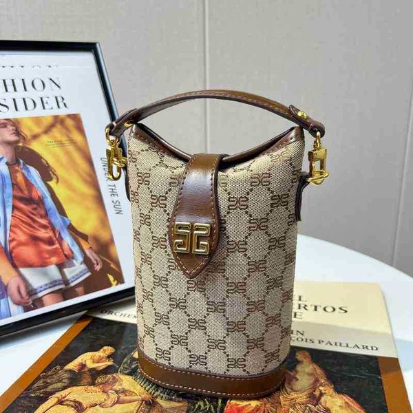 messenger bags 2023 19 new jacquard embroidered cotton linen bucket bag high-grade french fries hand-held diagonal cross mobile phone women&
messenger bags 2023 19 new jacquard embroidered cotton linen bucket bag high-grade french fries hand-held diagonal cross mobile phone women&