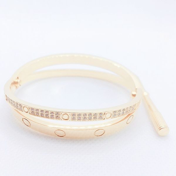 fashion designer bangle bracelet classic women's bangle 18k gold girl valentine's day love gift 316l stainless steel jewelry, Black
fashion designer bangle bracelet classic women's bangle 18k gold girl valentine's day love gift 316l stainless steel jewelry, Black