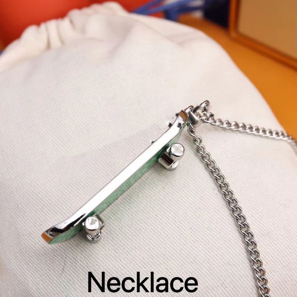 womens luxury designer necklace pendant fashion jewelry party lovers girls mens l skate necklaces pendnts cuban link chains clover silver wi
womens luxury designer necklace pendant fashion jewelry party lovers girls mens l skate necklaces pendnts cuban link chains clover silver wi