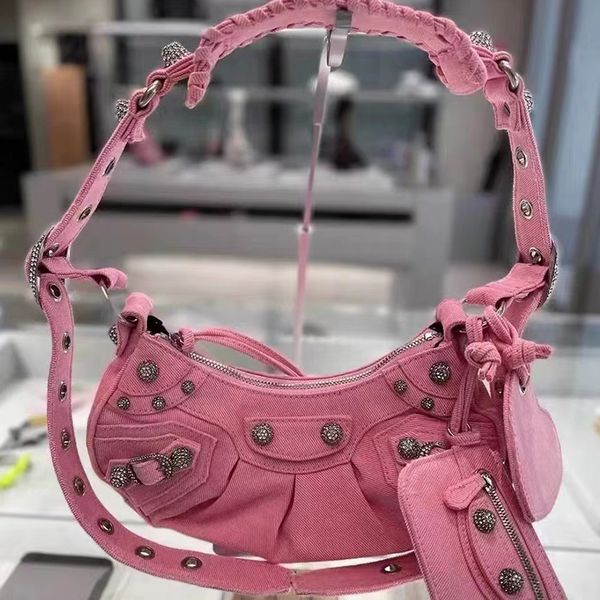 le cagole half crescent underarm bag classic motorcycle bag series made of old silver metal fittings blue pink washed denim shoulder bags sm
le cagole half crescent underarm bag classic motorcycle bag series made of old silver metal fittings blue pink washed denim shoulder bags sm