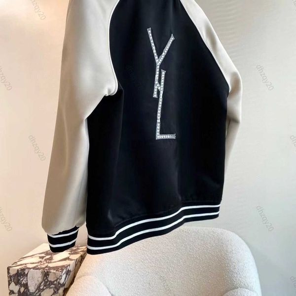 22s y 22 jacket embroidery letter stand collar designer back drill bomber man windbreaker jacket couple warm cardigan sweatshirt, Black;brown
22s y 22 jacket embroidery letter stand collar designer back drill bomber man windbreaker jacket couple warm cardigan sweatshirt, Black;brown
