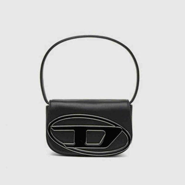 designer underarm bag women's summer niche design shoulder jingle bag simple and versatile contrast underarm handbag diese 220712
designer underarm bag women's summer niche design shoulder jingle bag simple and versatile contrast underarm handbag diese 220712