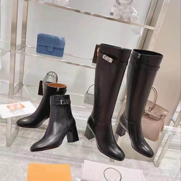 2022 superior quality luxury designers women half boots mixed color wool square toes rainboots chunky heels platform shoes combatsuper high, Black
2022 superior quality luxury designers women half boots mixed color wool square toes rainboots chunky heels platform shoes combatsuper high, Black