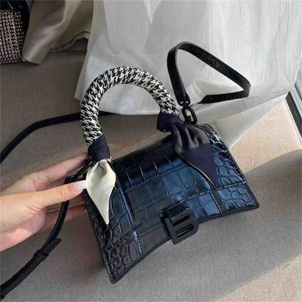 designer balencaigass bags hourglas high sense b home bag female alligator pattern plain leather motorcycle crossbody bag small hand have lo
designer balencaigass bags hourglas high sense b home bag female alligator pattern plain leather motorcycle crossbody bag small hand have lo