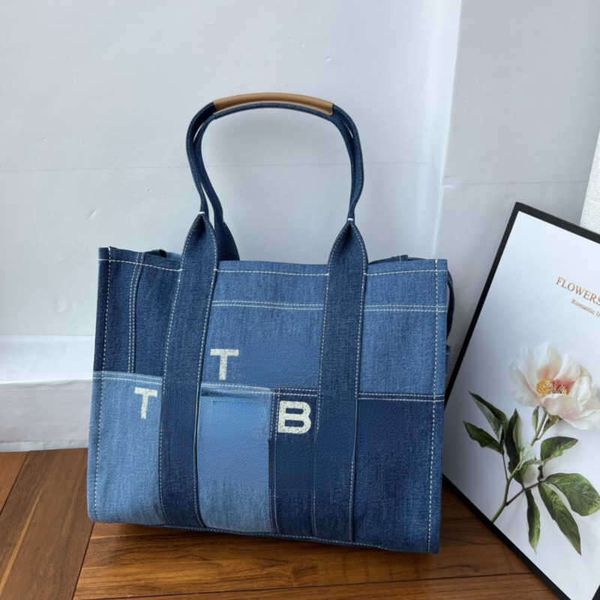 22ss womes bags luxury designer tote bag fashion totes handbag versatile denim design large capacity shoulder bags
22ss womes bags luxury designer tote bag fashion totes handbag versatile denim design large capacity shoulder bags