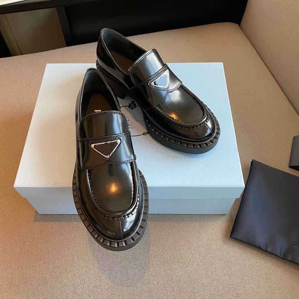comfort monolith brushed leather loafers shoes sliper on women oxford chunky rubber luxury fashion lug sole platfrom walking party wedding
comfort monolith brushed leather loafers shoes sliper on women oxford chunky rubber luxury fashion lug sole platfrom walking party wedding