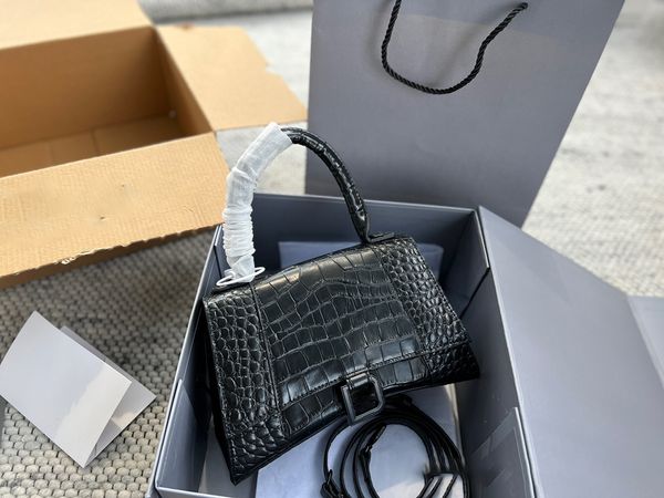 luxurys designers bags women bags shoulder bag wallet purse classic style pu chain crossbody b logo brand handbags
luxurys designers bags women bags shoulder bag wallet purse classic style pu chain crossbody b logo brand handbags