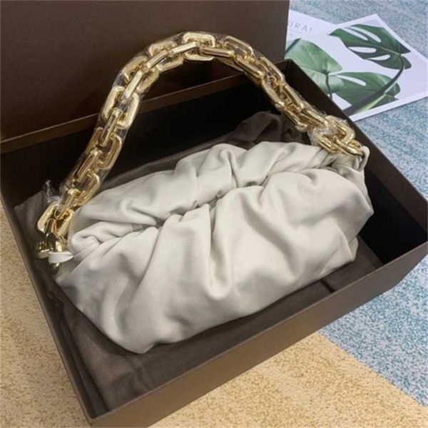 designer bottegas bags venetas french dudk womens bag song kyo same chain cloud soft leather one shoulder underarm have logo have logo
designer bottegas bags venetas french dudk womens bag song kyo same chain cloud soft leather one shoulder underarm have logo have logo