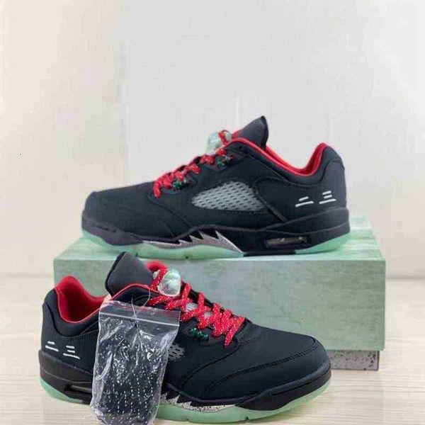 2022 clot x jumpman 5 5s low men basketball shoes fashion black red green trainers sports sneakers jogging athletic classics
2022 clot x jumpman 5 5s low men basketball shoes fashion black red green trainers sports sneakers jogging athletic classics