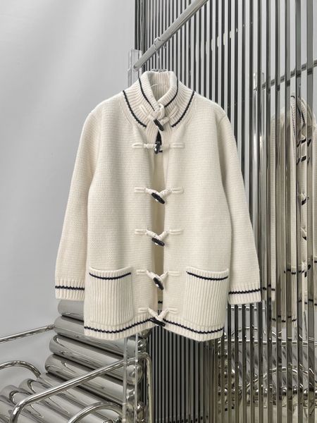 women's sweaters 2022 european fashion designer designed knitted long coat., White;black
women's sweaters 2022 european fashion designer designed knitted long coat., White;black
