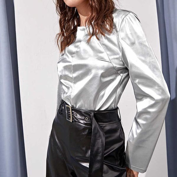 women's leather long sleeved shirt with 13 lines of design is a small early autumn, White
women's leather long sleeved shirt with 13 lines of design is a small early autumn, White