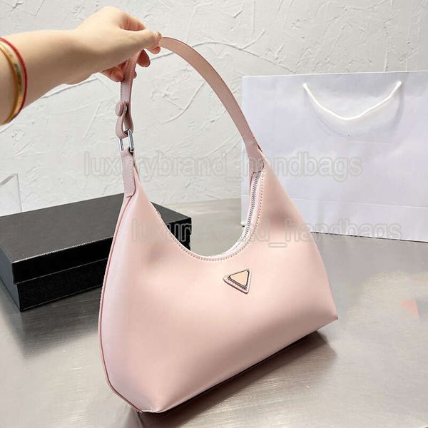 classic tote bag designers handbags women shoulder fashion underarm saddle purses messenger wallet
classic tote bag designers handbags women shoulder fashion underarm saddle purses messenger wallet