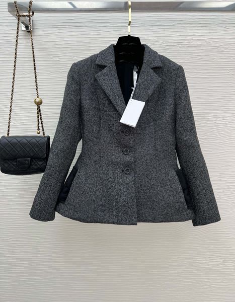 women's jackets 2022 european designers design new wide suit coat in autumn and winter, Black;brown
women's jackets 2022 european designers design new wide suit coat in autumn and winter, Black;brown