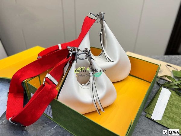 luxury designer handbag shoulder bag brand day and night unlock cowhide women's metal chain flip messenger attache
luxury designer handbag shoulder bag brand day and night unlock cowhide women's metal chain flip messenger attache