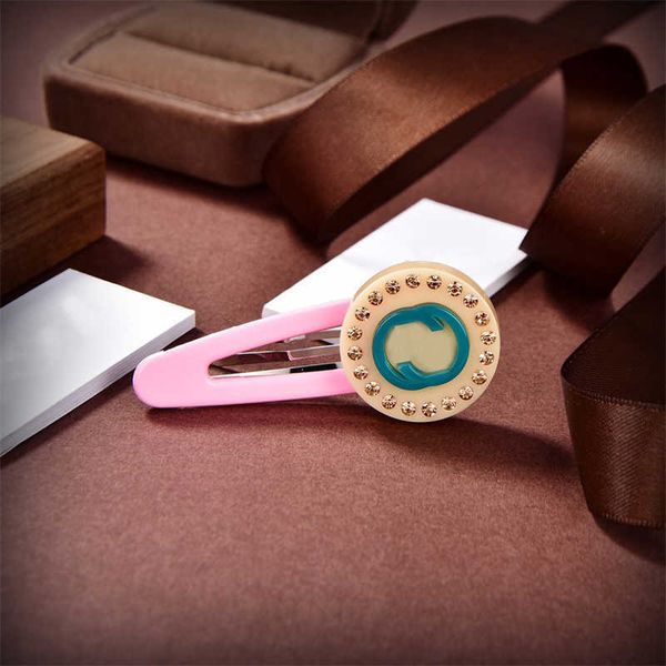fashion ladies hairpin pink designer d hairpin letter alloy french retro hair jewelry gifts for women, Golden;silver
fashion ladies hairpin pink designer d hairpin letter alloy french retro hair jewelry gifts for women, Golden;silver