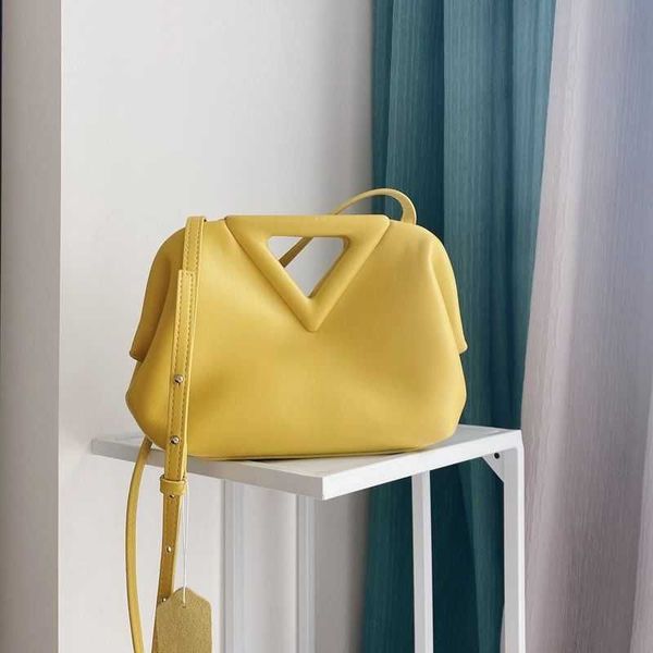 designer fashion bottess bag venetas hand women s point cloud inverted triangle 2022 new venetas dmz have logo
designer fashion bottess bag venetas hand women s point cloud inverted triangle 2022 new venetas dmz have logo