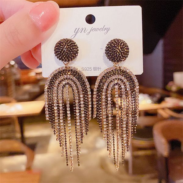 european and american vintage dangle chandelier fashion tassel female personality fashion atmosphere earrings ac210, Silver
european and american vintage dangle chandelier fashion tassel female personality fashion atmosphere earrings ac210, Silver
