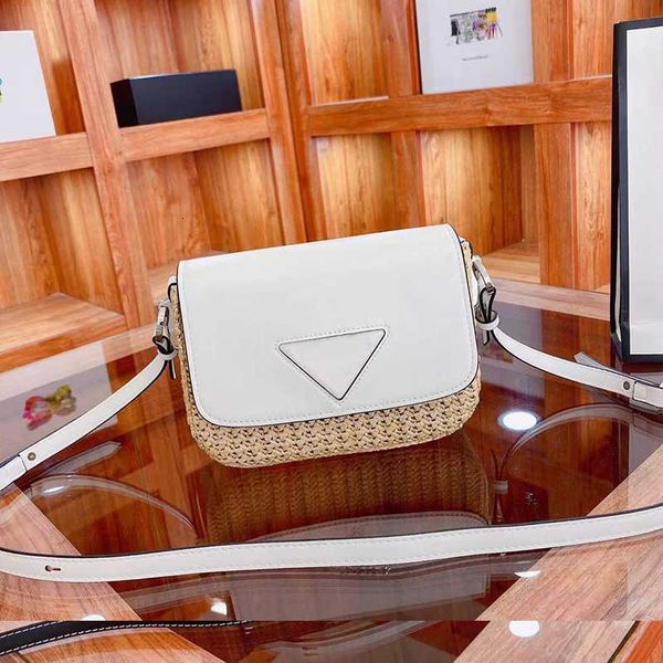designer brand quality crossbody bag fashion trend handwoven with leather shoulder wholesale women's handbags
designer brand quality crossbody bag fashion trend handwoven with leather shoulder wholesale women's handbags