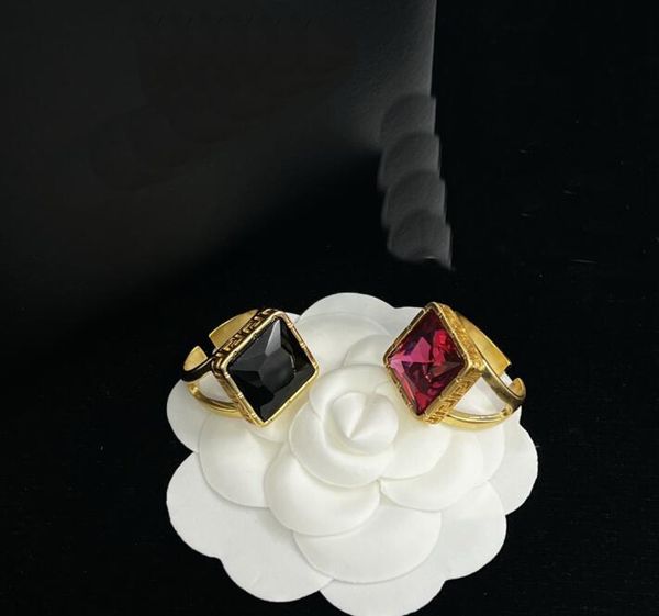 new designed rings banshee medusa profile portrait women diamonds meander pattern crystal wedding ring designer jewelry birthday festive par, Slivery;golden
new designed rings banshee medusa profile portrait women diamonds meander pattern crystal wedding ring designer jewelry birthday festive par, Slivery;golden