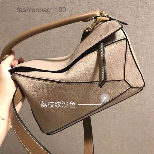 2023 bags bag loews designer fashion leather women's geometric mini lingge messenger hand pillow yc8r
2023 bags bag loews designer fashion leather women's geometric mini lingge messenger hand pillow yc8r