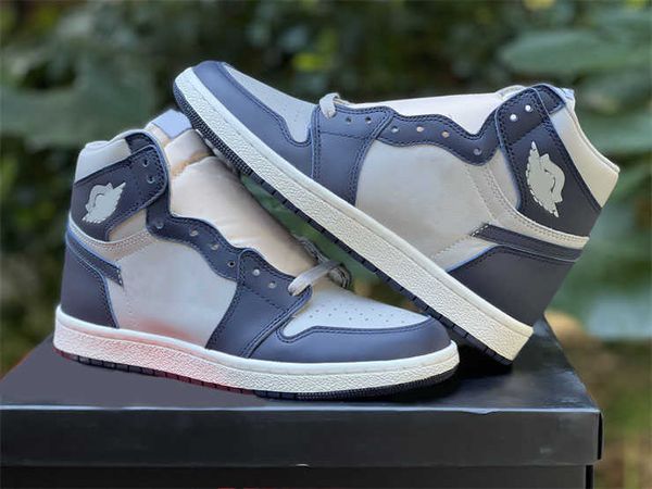 2022 authentic 1 high 85 georgetown basketball shoes college navy summit white tech grey outdoor retro men sports sneakers with box
2022 authentic 1 high 85 georgetown basketball shoes college navy summit white tech grey outdoor retro men sports sneakers with box