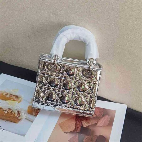 fashion women's handbags designer messenger lady bag female wallet new small fragrance lacquer leather bright face df chain one shoulde
fashion women's handbags designer messenger lady bag female wallet new small fragrance lacquer leather bright face df chain one shoulde