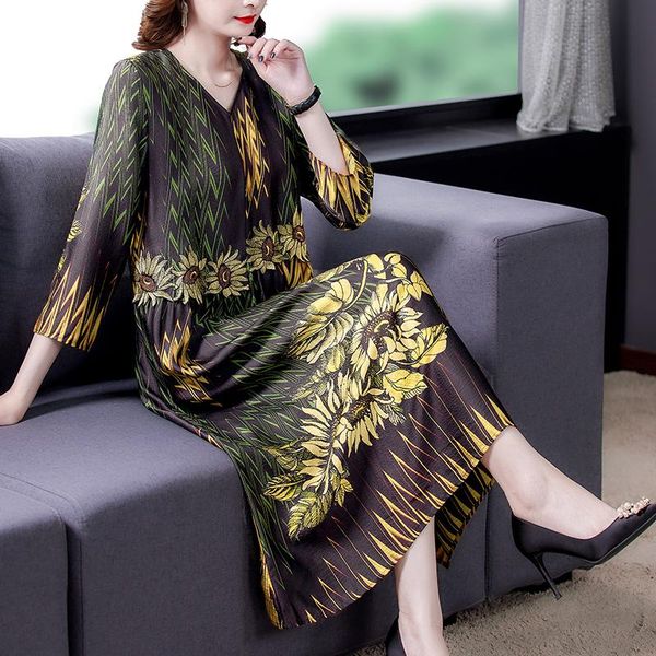 dresses 2022 korean vintage casual midi dress women floral natural silk dress spring summer elegant loose waist 4xl evening vestidos, Black;gray
dresses 2022 korean vintage casual midi dress women floral natural silk dress spring summer elegant loose waist 4xl evening vestidos, Black;gray