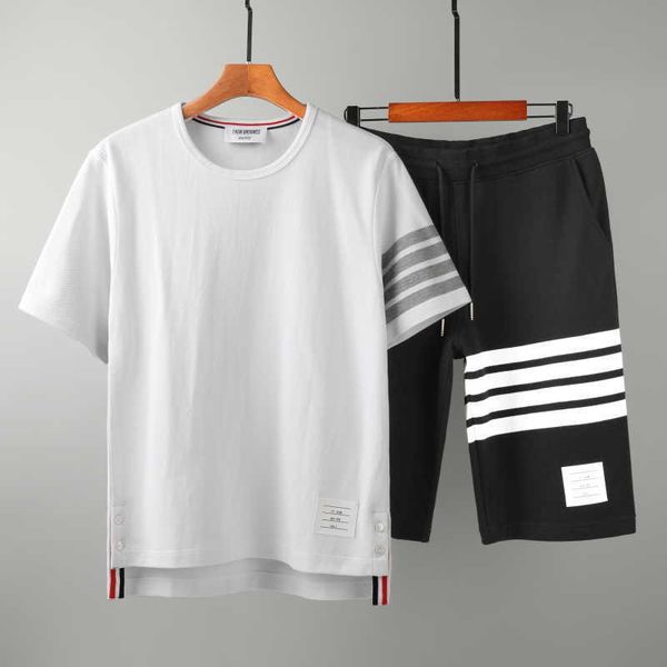 2022 fashion tb thom brand men's t-shirts men women slim fit short sleeve casual clothing solid striped summer o-neck cotton tees, White;black
2022 fashion tb thom brand men's t-shirts men women slim fit short sleeve casual clothing solid striped summer o-neck cotton tees, White;black