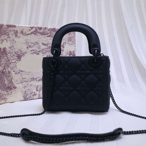 shoulder bags 2022 new black women shuolder matte square mini lady handbag luxuy leather rattan plaid messenger
shoulder bags 2022 new black women shuolder matte square mini lady handbag luxuy leather rattan plaid messenger