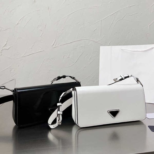 shoulder bags women bag flip handbags purse genuine leather triangle sign good quality messenger wallets plain handbag
shoulder bags women bag flip handbags purse genuine leather triangle sign good quality messenger wallets plain handbag