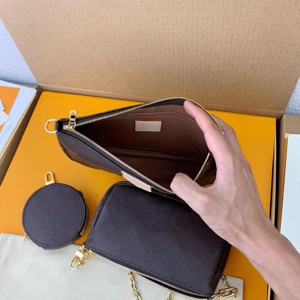cross body bag purses for women small designer purse inspired luxury under 500 black classic mini mens wallet branded tote ladies lady multi, Red;black
cross body bag purses for women small designer purse inspired luxury under 500 black classic mini mens wallet branded tote ladies lady multi, Red;black