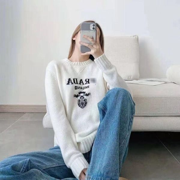 women's sweaters autumn and winter the latest brand p design fashionable england wind leisure printing letter wool sweaters, White;black
women's sweaters autumn and winter the latest brand p design fashionable england wind leisure printing letter wool sweaters, White;black